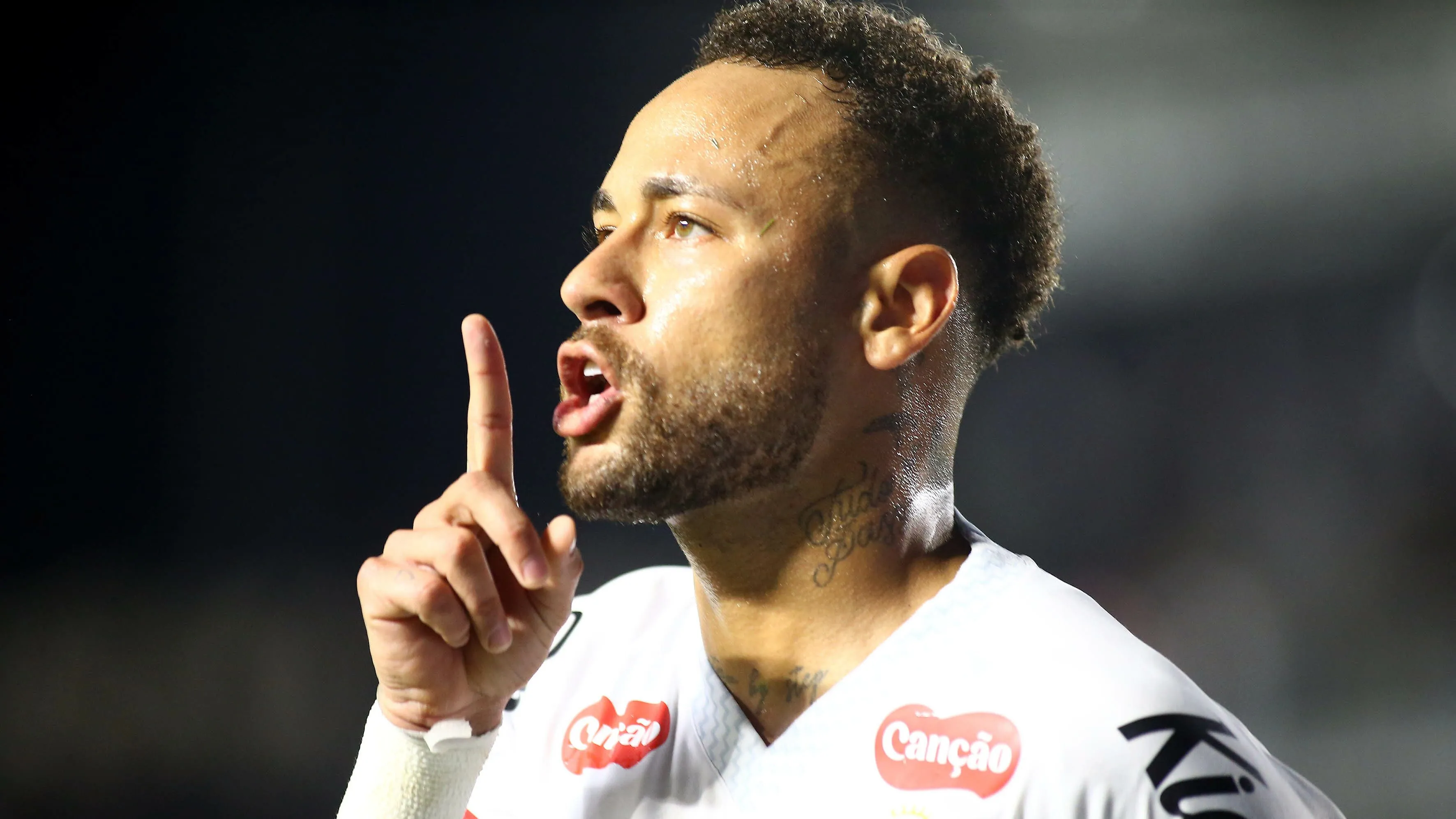 Neymar deve atuar diante do Mirassol - Foto: Mauricio De Souza/AGIF.