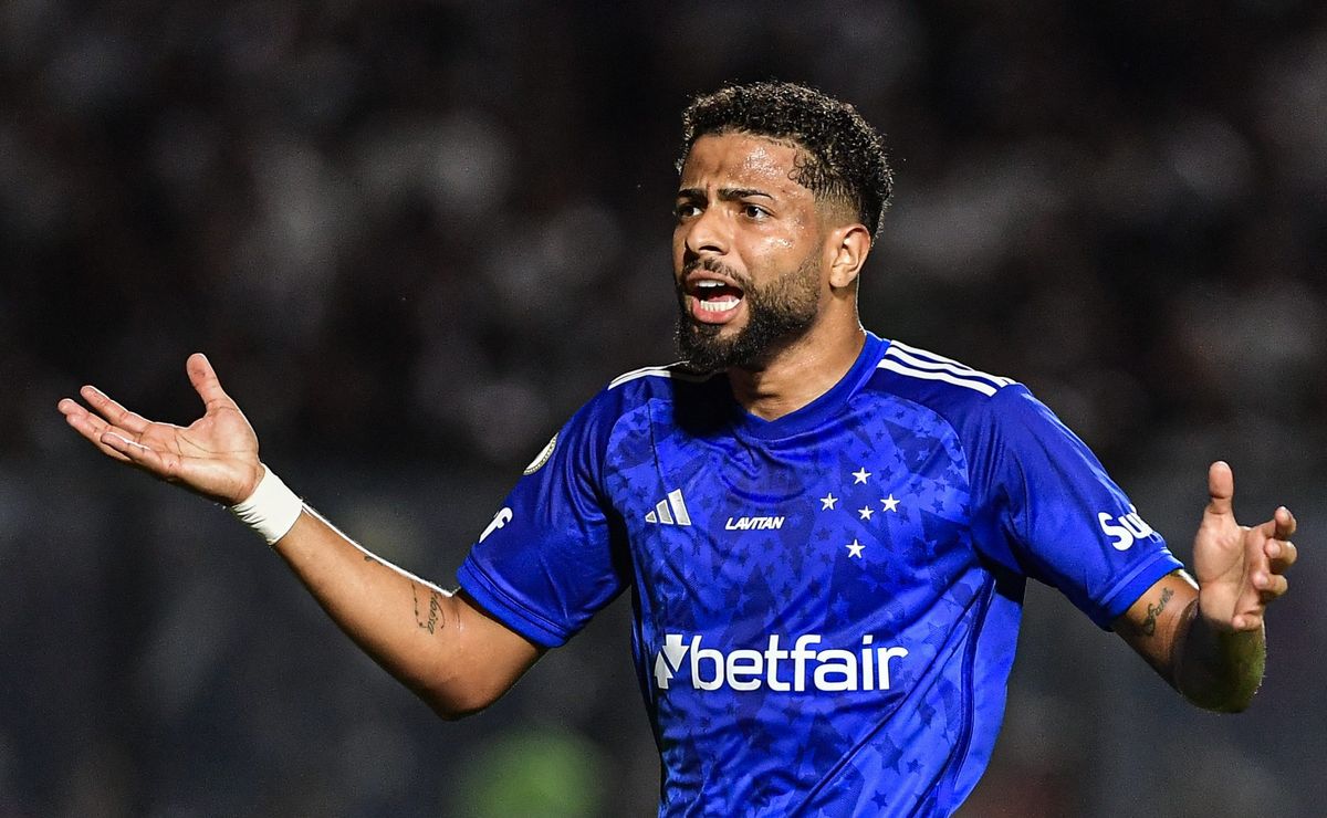 Cruzeiro acerta saída de Jhosefer para o ABC e João Marcelo pode se tornar a 21ª baixa em BH
