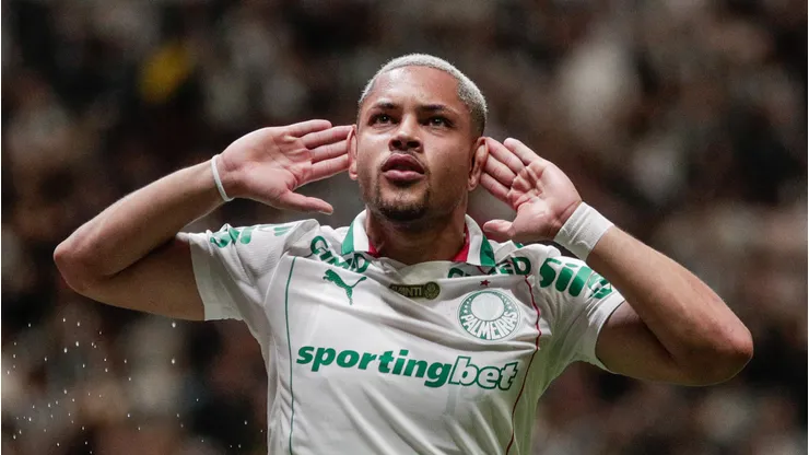 Vitor Roque, atacante do Palmeiras