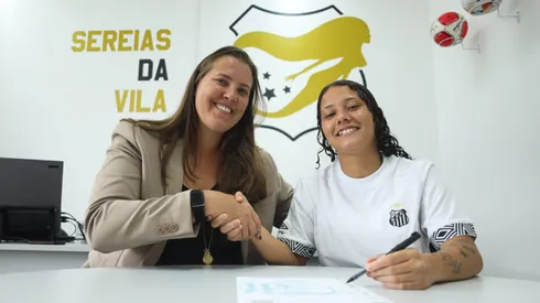 Evelin renova com as Sereias. Foto: Reinaldo Campos/Santos