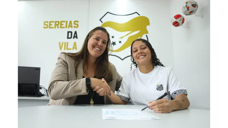 Evelin renova com as Sereias. Foto: Reinaldo Campos/Santos
