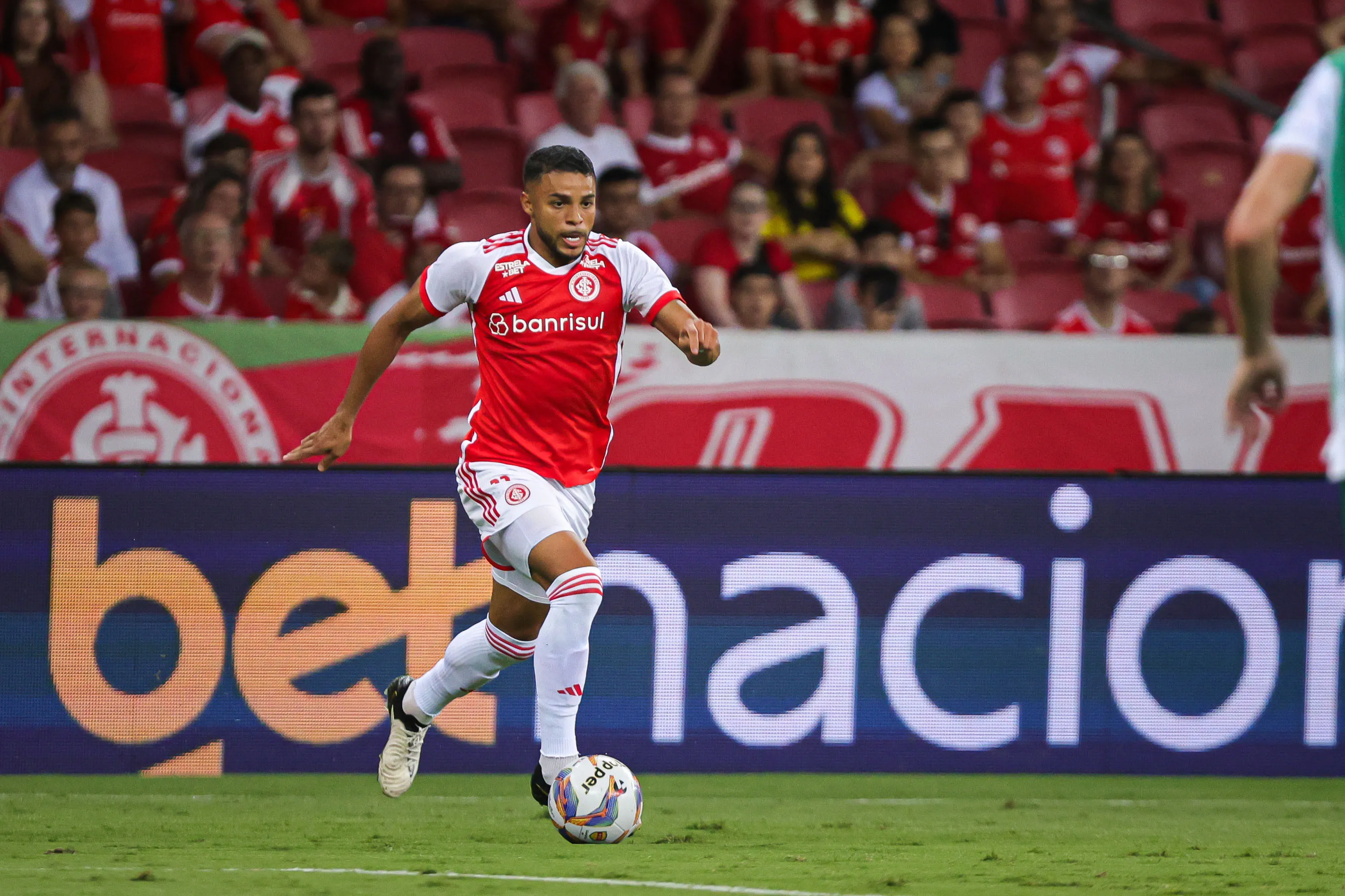 Wanderson deixou o Internacional em 2025. Foto: Maxi Franzoi/AGIF