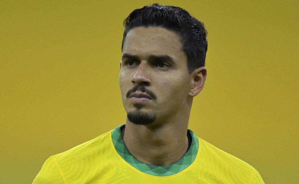 Após fechar com Lucas Veríssimo, Santos decide não ir atrás de um lateral-esquerdo no atual cenário