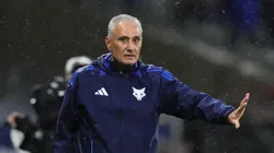 Tite chega pressionado para a final