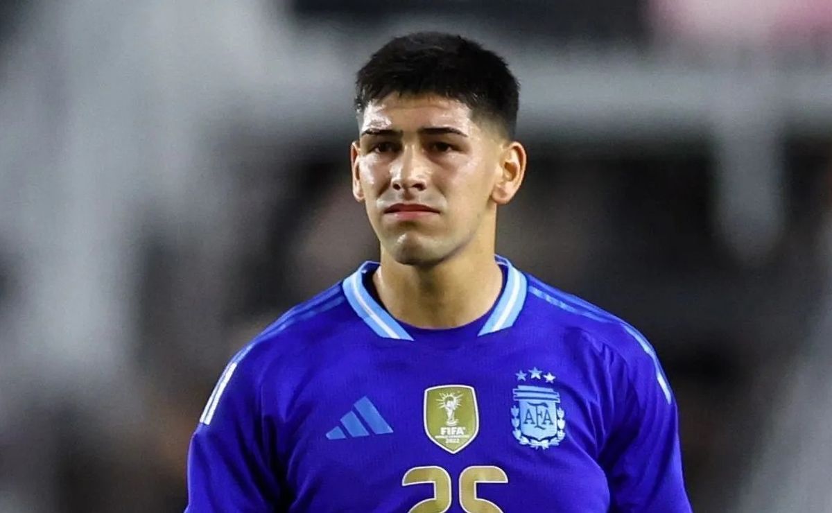 Imprensa argentina destaca interesse do Flamengo no zagueiro Lautaro Rivero, titular do River Plate