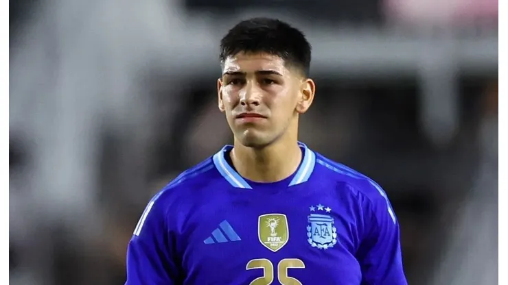 Imprensa argentina destaca interesse do Flamengo no zagueiro Lautaro Rivero. Foto: Megan Briggs/Getty Images