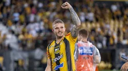 Léo Naldi marcou o gol da classificação diante do Santos, nas quartas