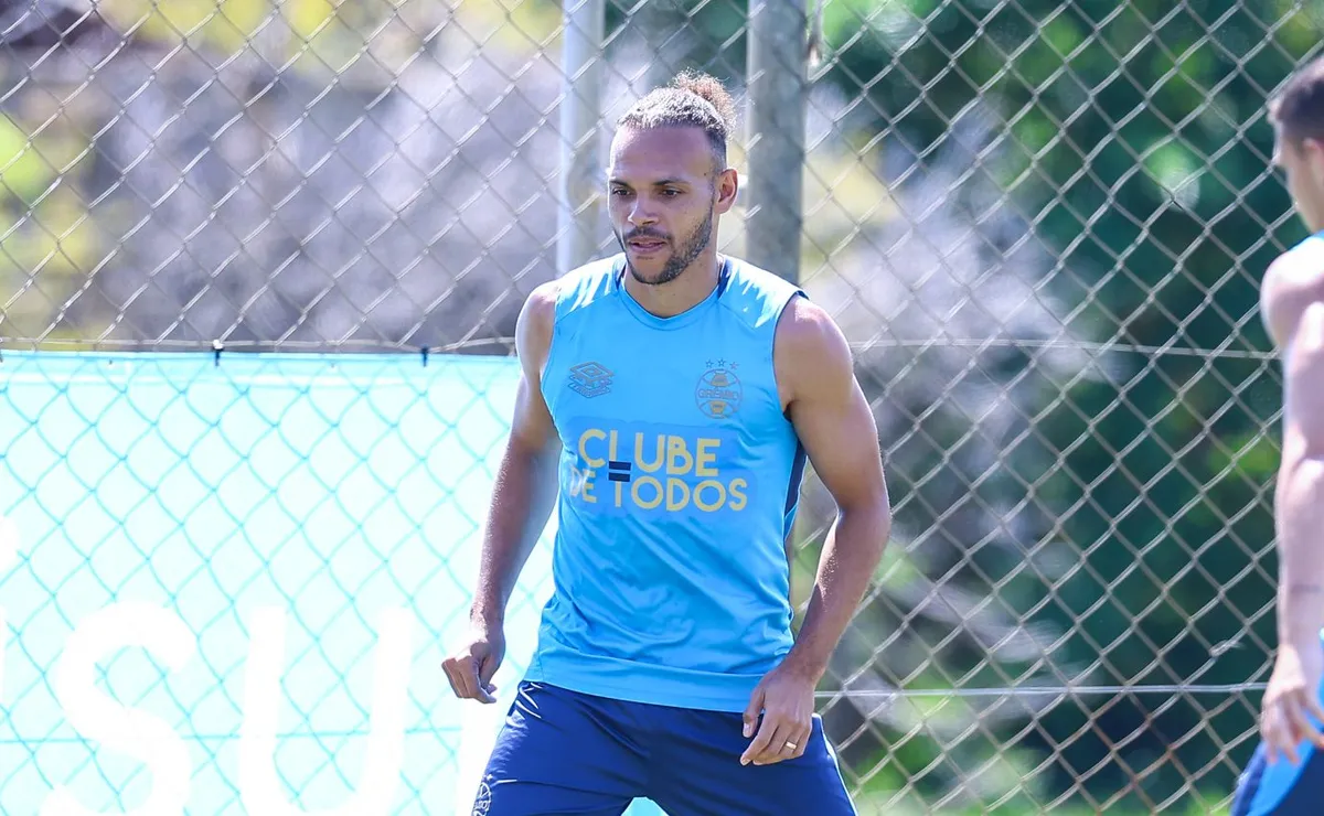Braithwaite revela angústia pela lesão e ansioso por reencontro com o Grêmio