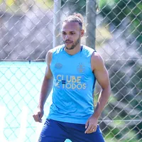 Braithwaite comenta lesão e cita ansiedade por retorno ao Grêmio