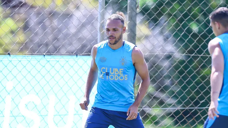 Braithwaite durante atividade realizada no CT do Imortal