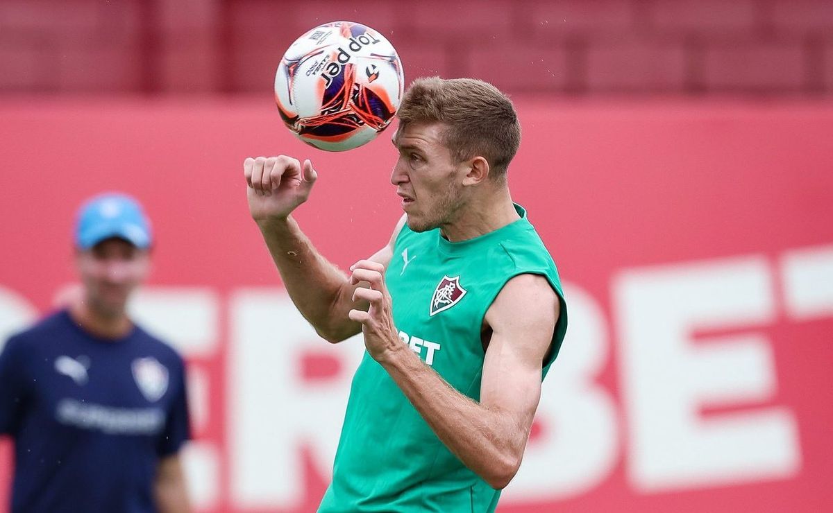 Rodrigo Castillo terá nome no BID nesta segunda e pode estrear pelo Fluminense contra o Remo