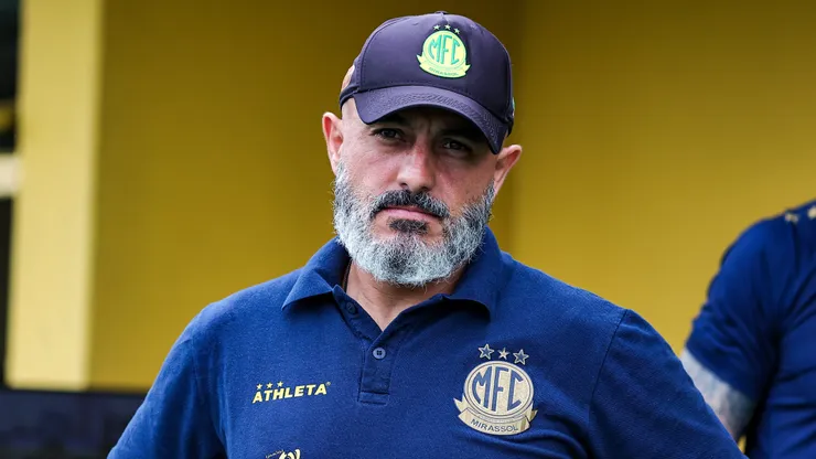 Rafael Guanaes técnico do Mirassol durante partida contra o São Bernardo. Foto: Fabio Giannelli/AGIF