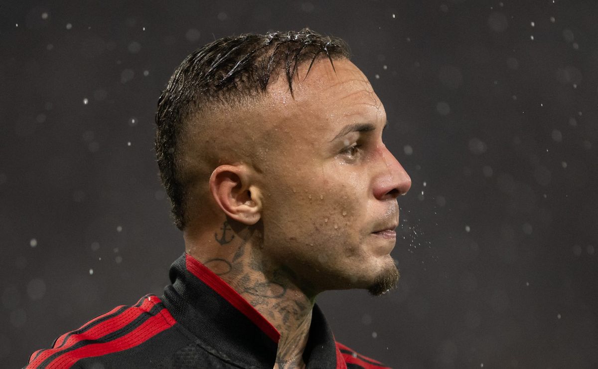 Após busca por ponta e volante, Everton Cebolinha surge como oportunidade no Mercado da Bola