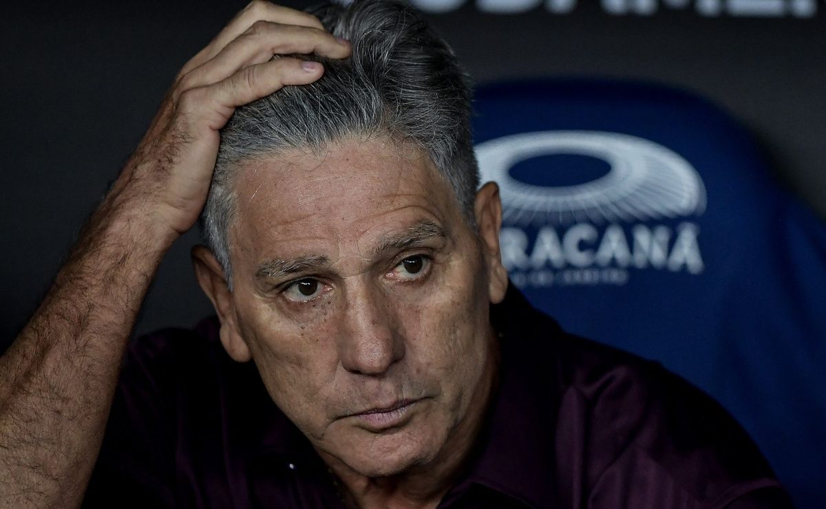 Torcida do Vasco desaprova primeiras mudanças de Renato Gaúcho em escalação: “Conseguiu piorar o time”