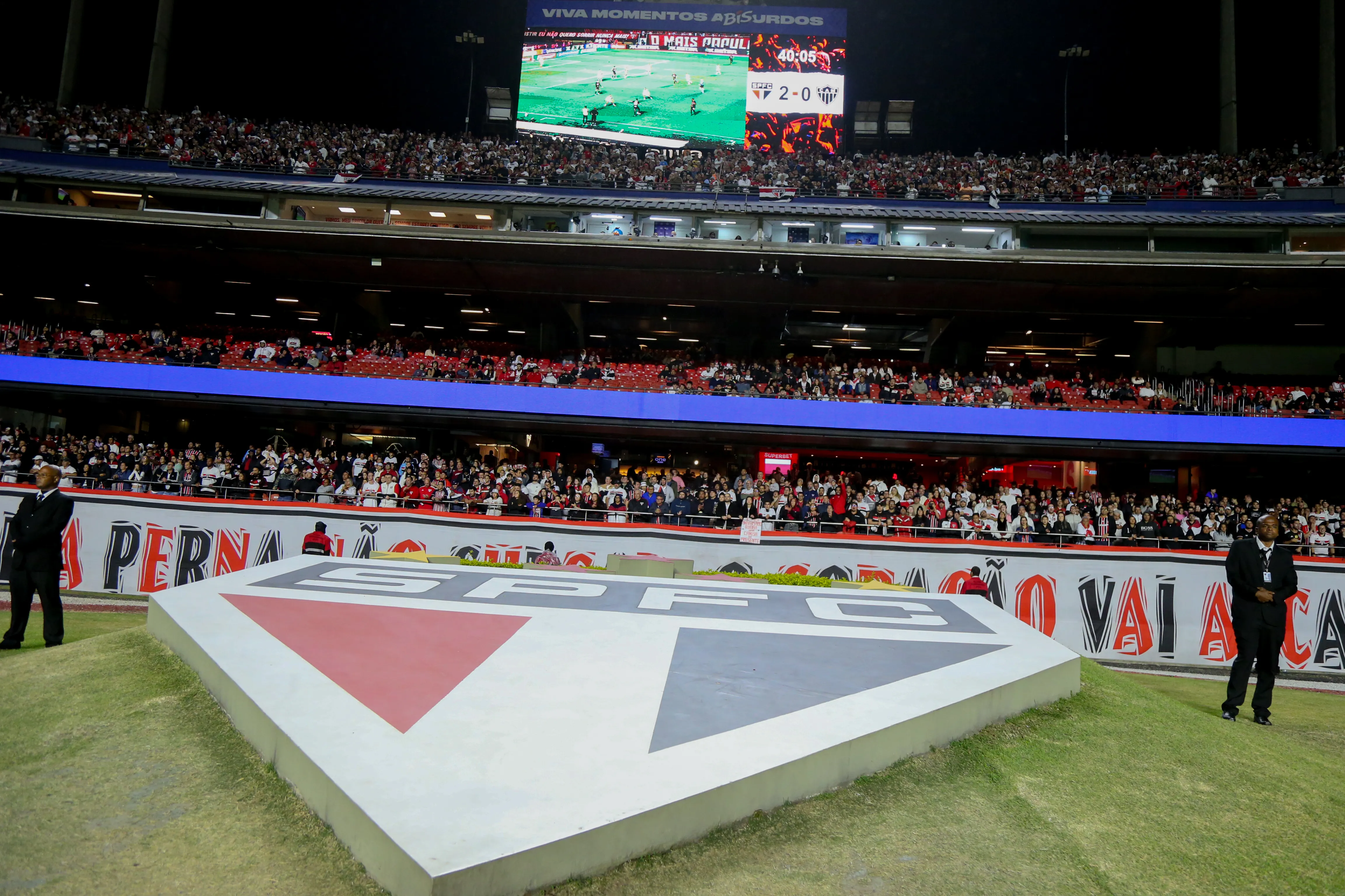 Torcida do Sao Paulo durante a partida contra o Atletico no estadio Morumbis em Sao Paulo (SP), pelo campeonato Brasileiro A 2025. Foto: Marlon Costa/AGIF