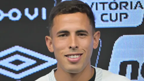 Christian Oliva chega após passagem pelo Nacional, do Uruguai
