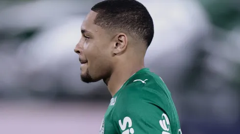 Vitor Roque vai jogar a final do Paulistão.