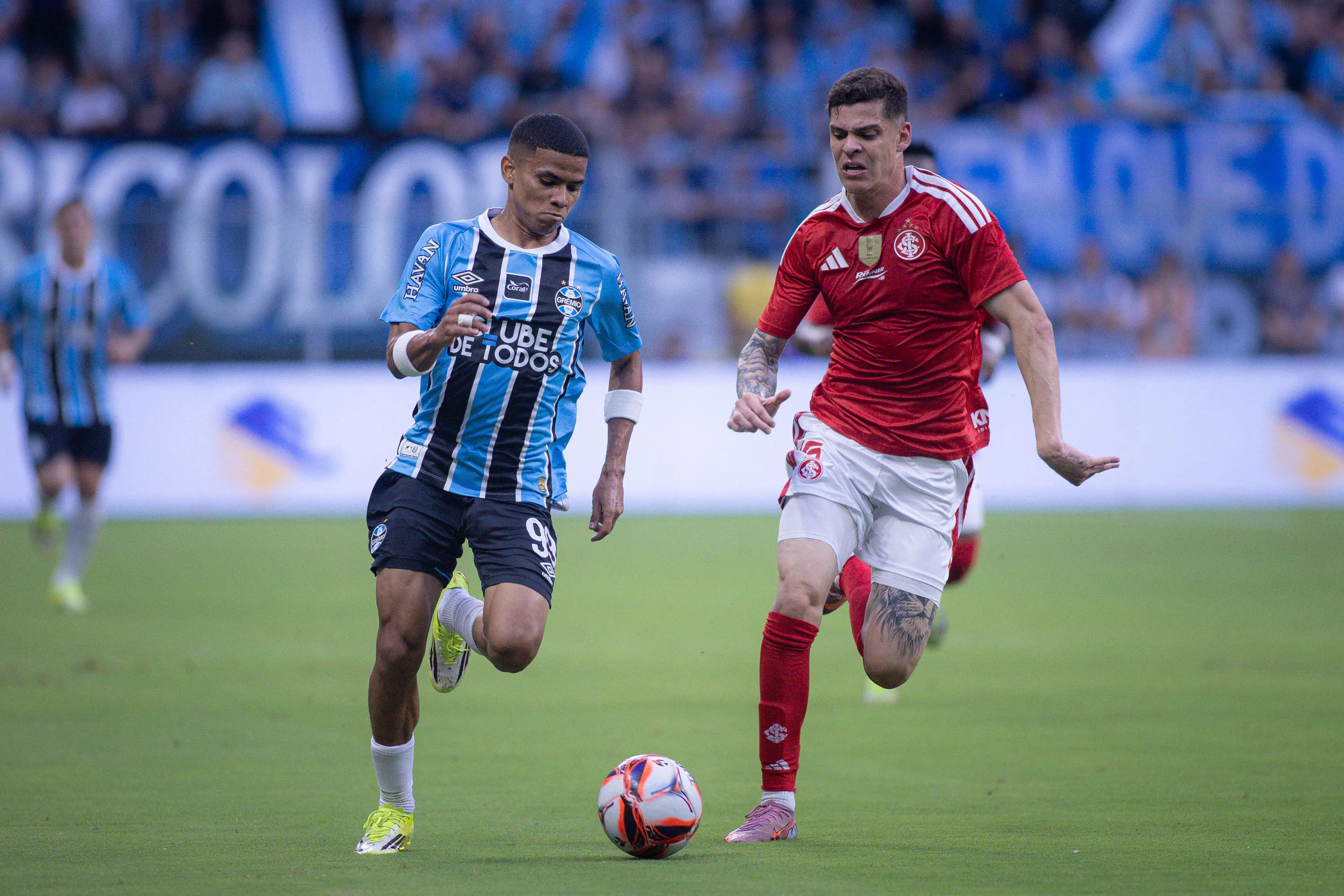 Grêmio venceu o jogo de ida da final do Gauchão por 3 a 0. Foto: Maxi Franzoi/AGIF
