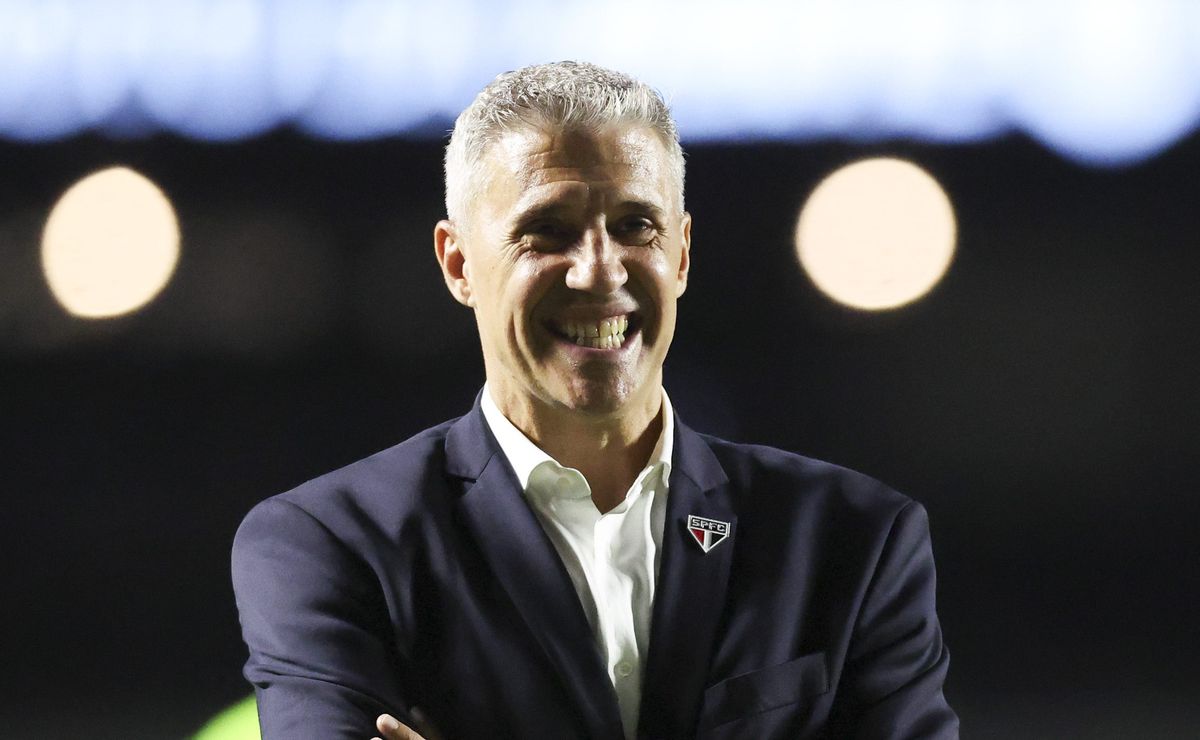 Crespo dá declaração sobre momento do São Paulo, não garante títulos e torcedores repercutem