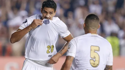 Santos aguarda retorno de Lucas Veríssimo e depende de ação do Itamaraty – Foto Marcello ZambranaAGIF