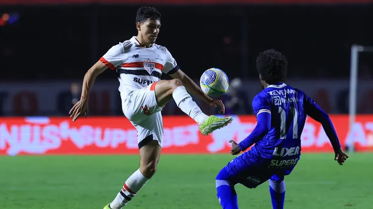 Moreira se destaca em testes físicos e volta a ganhar espaço no São Paulo - Foto Marcello ZambranaAGIF
