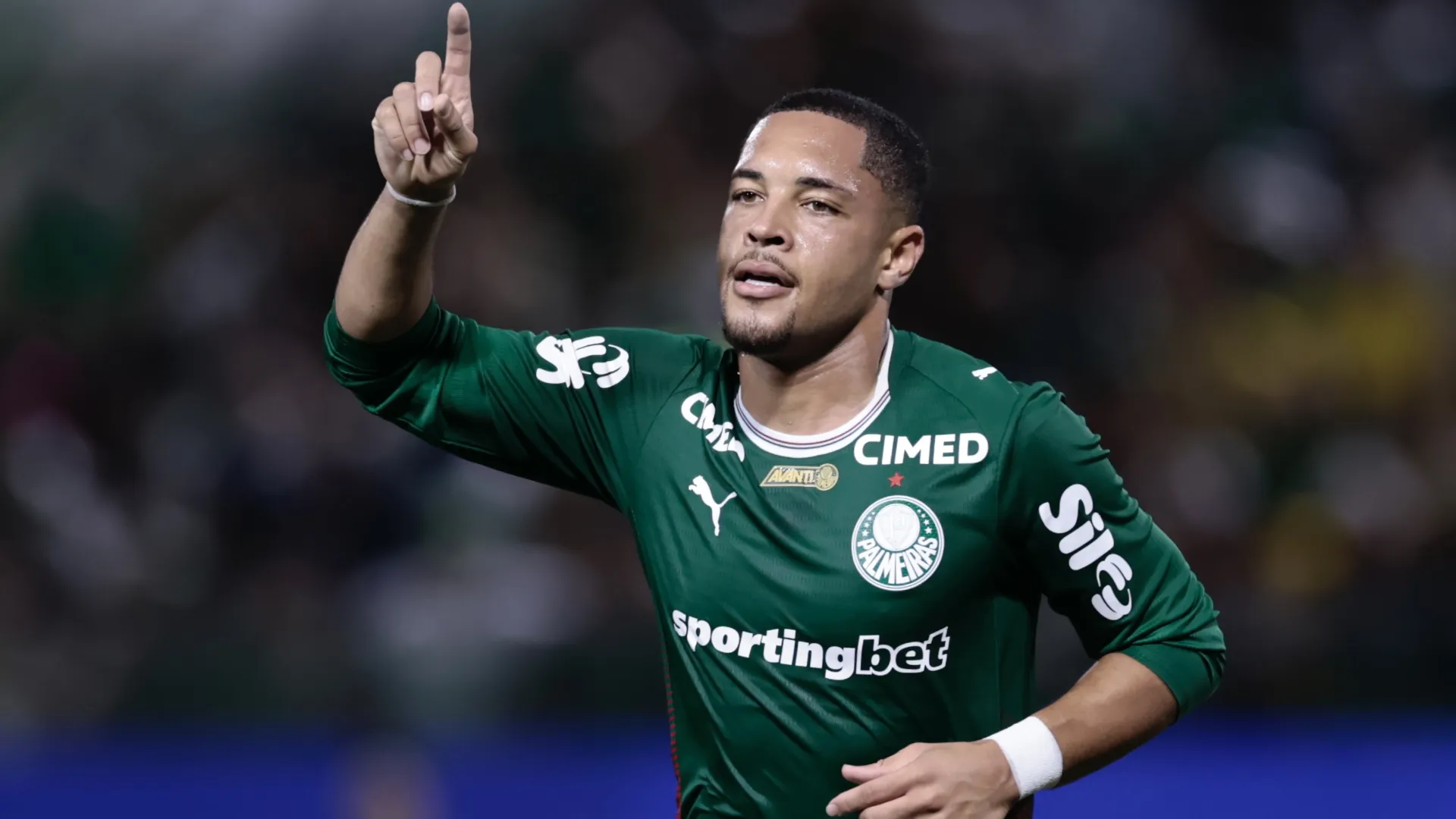 Vitor Roque deve atuar pelo Palmeiras na final – Foto: Marcello Zambrana/AGIF