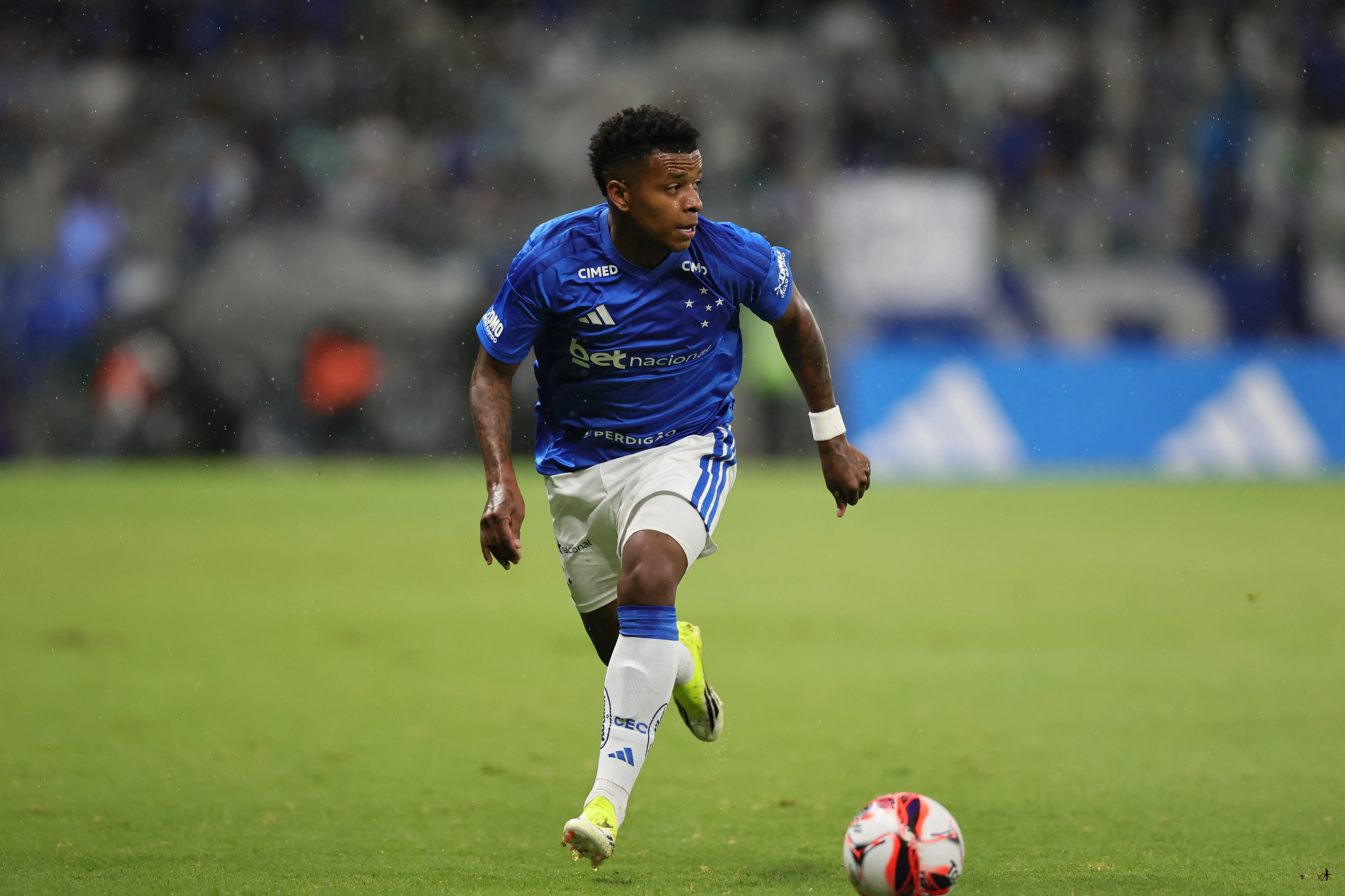 Arroyo durante partida pelo Cruzeiro. Foto: Gilson Lobo/AGIF