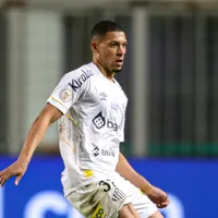 Fora dos planos, Alex Nascimento segue sem clubes interessados