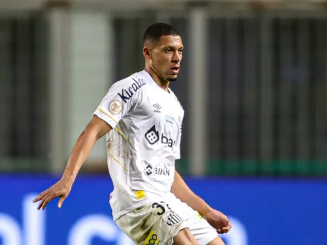 Fora dos planos, Alex Nascimento segue sem clubes interessados