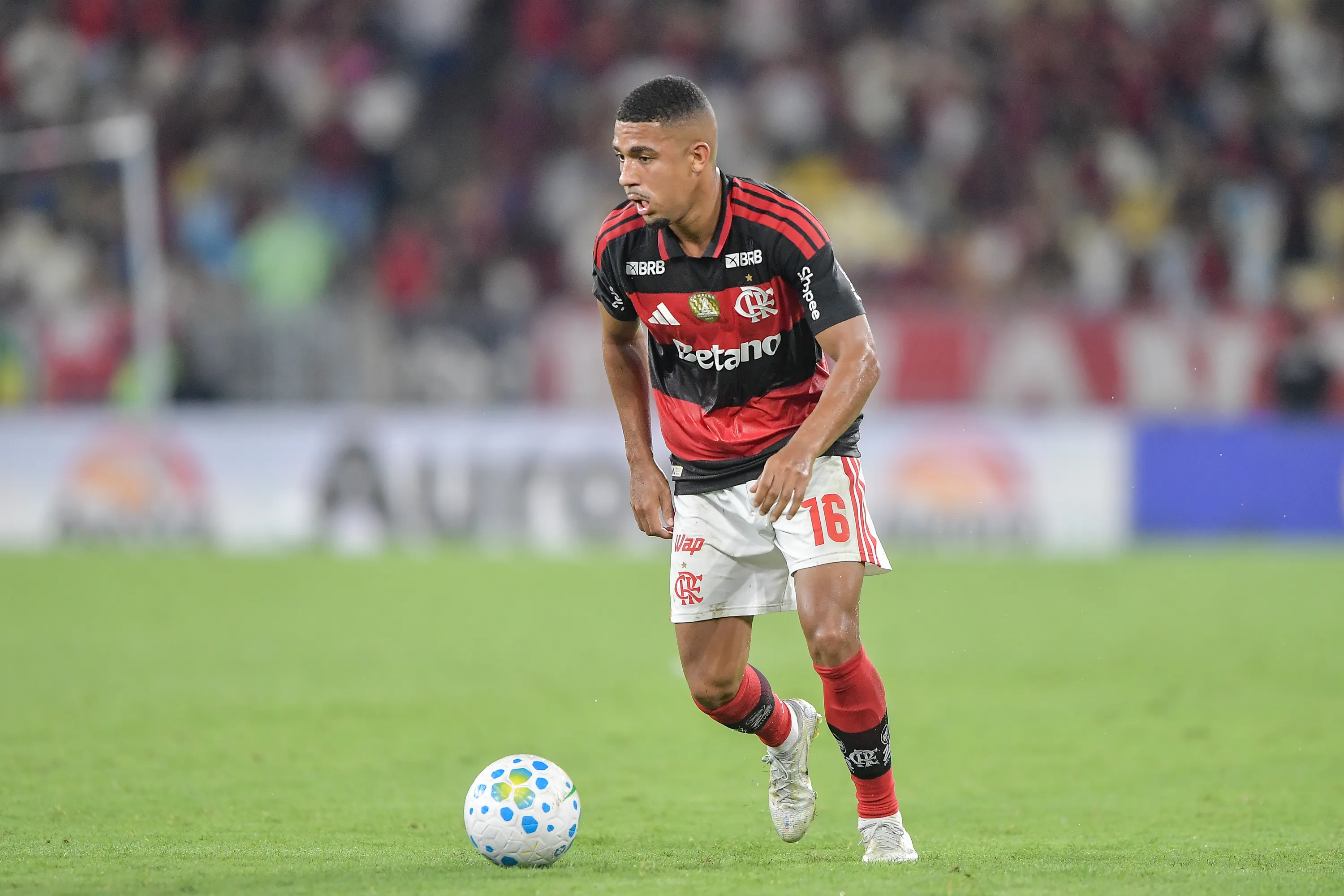 Samuel Lino também foi criticado na final. Foto: Thiago Ribeiro/AGIF