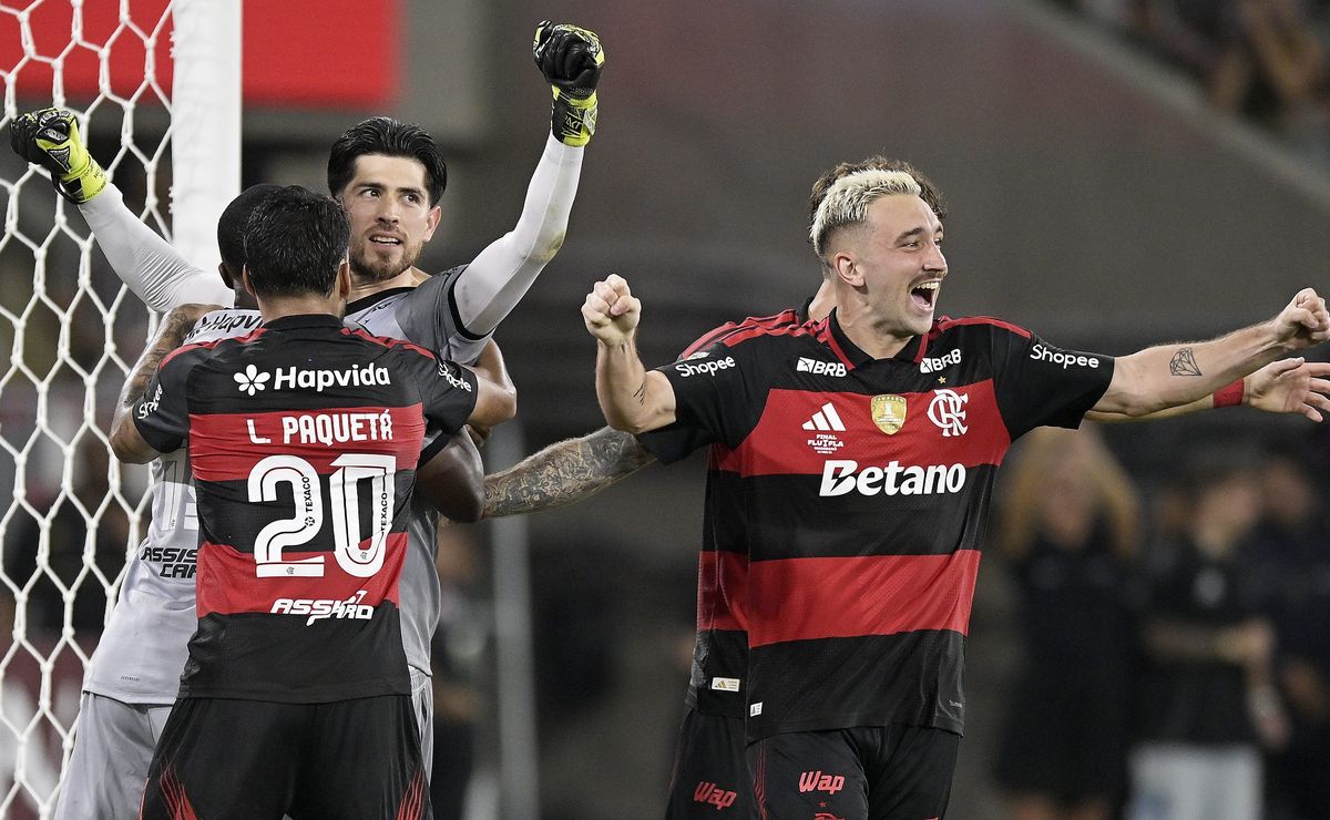 Rossi é herói e decide Fla-Flu dando título para o Flamengo em cima do Fluminense no Cariocão
