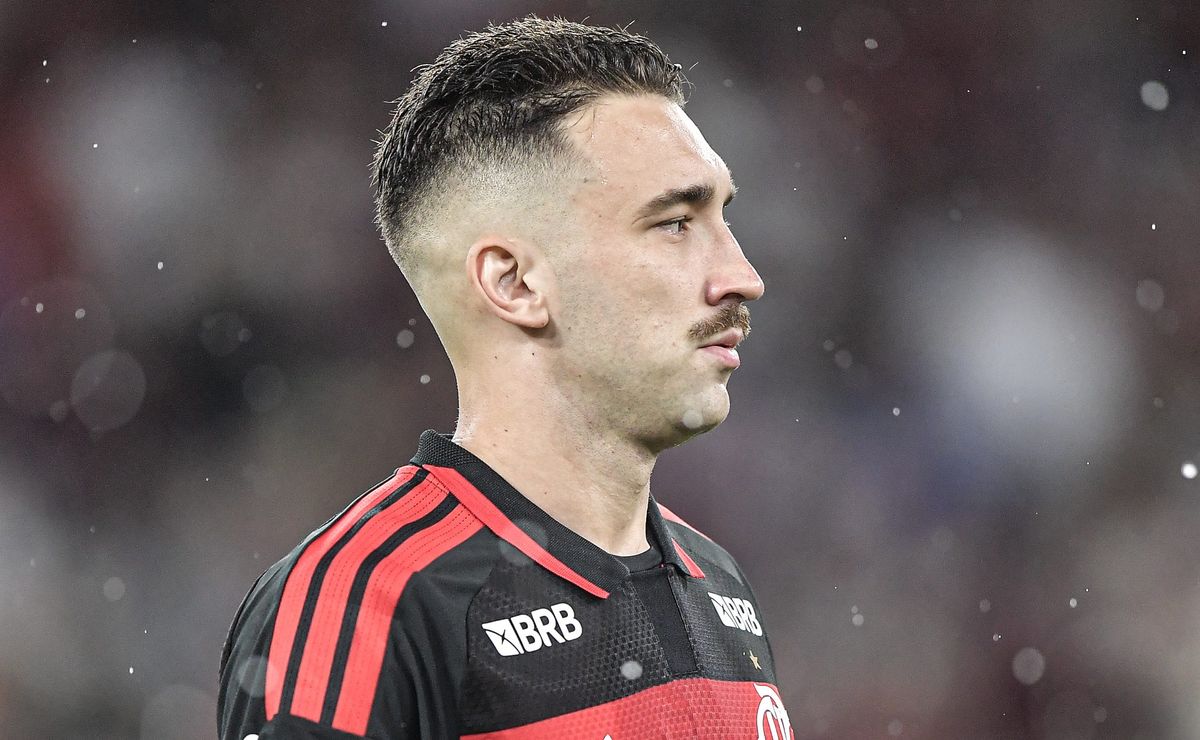 Léo Ortiz explana desconforto com demissão de Filipe Luís no Flamengo e rebate Boto: “Não falou antes?”