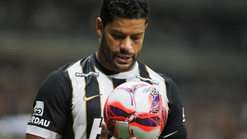 Hulk foi um dos protagonistas da briga generalizada no Mineirão – Foto: Gilson Lobo/AGIF