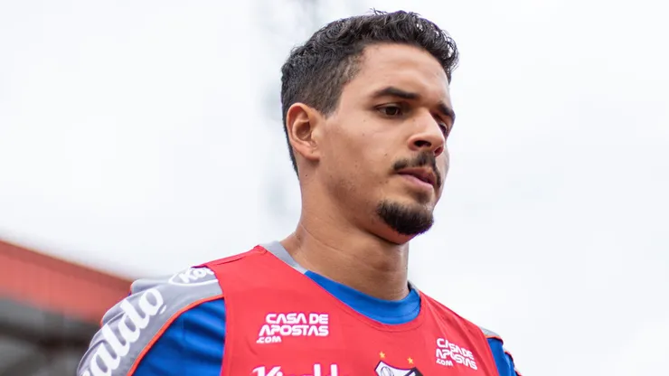 Jogador Lucas Verissimo durante a sua primeira passagem pelo Santos, em 2020 -