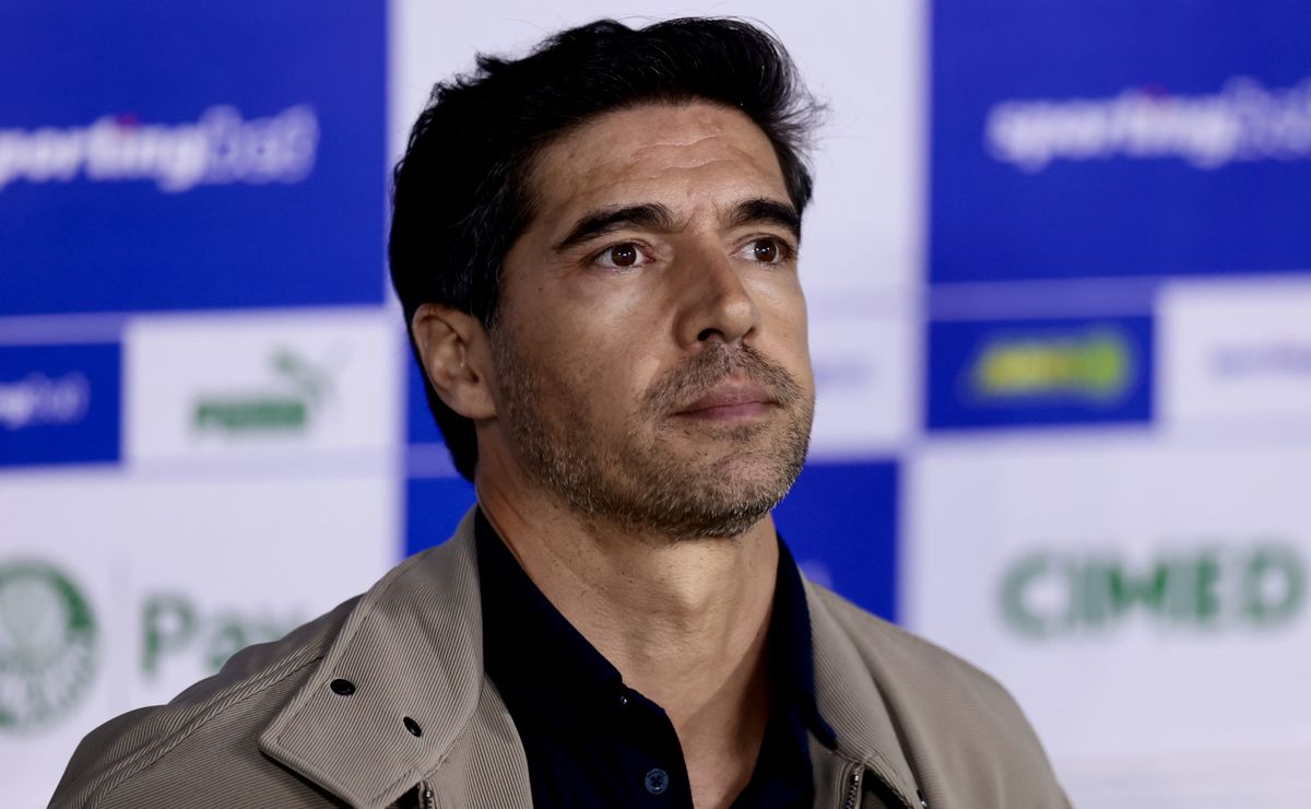 Abel Ferreira ultrapassa Brandão e assume posto de técnico com mais títulos no Palmeiras