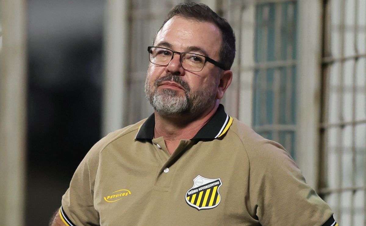 Enderson Moreira lamenta vice paulista e analisa vitória do Palmeiras: “É importante dar os parabéns”