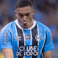Carlos Vinícius faz provocação ao Internacional após título do Grêmio