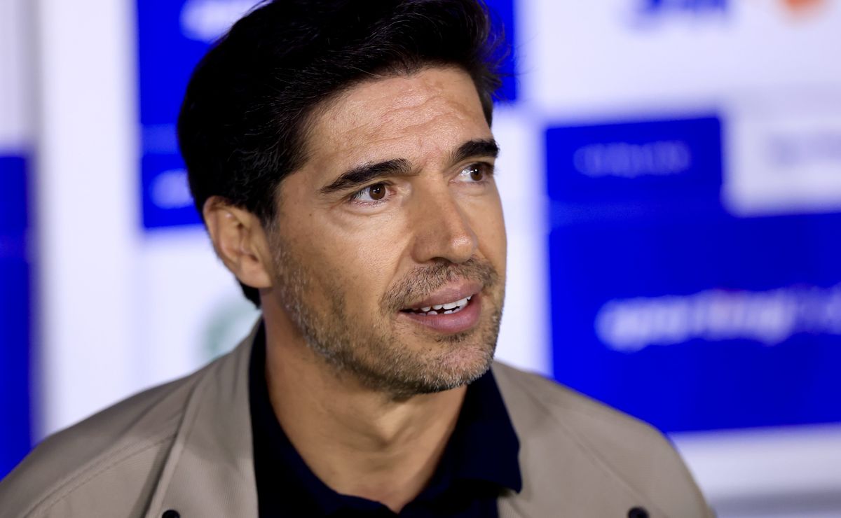 Abel Ferreira relembra vices de 2025 e cita Libertadores do Flamengo: “Não posso desvalorizar o trabalho”