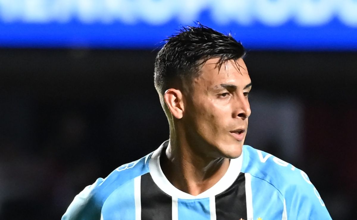 Grêmio avança para renovar contratos de Cristian Pavón e Amuzu após título estadual, crava setorista