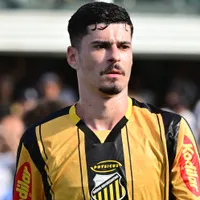 Rômulo foi descartado como novo reforço do Santos