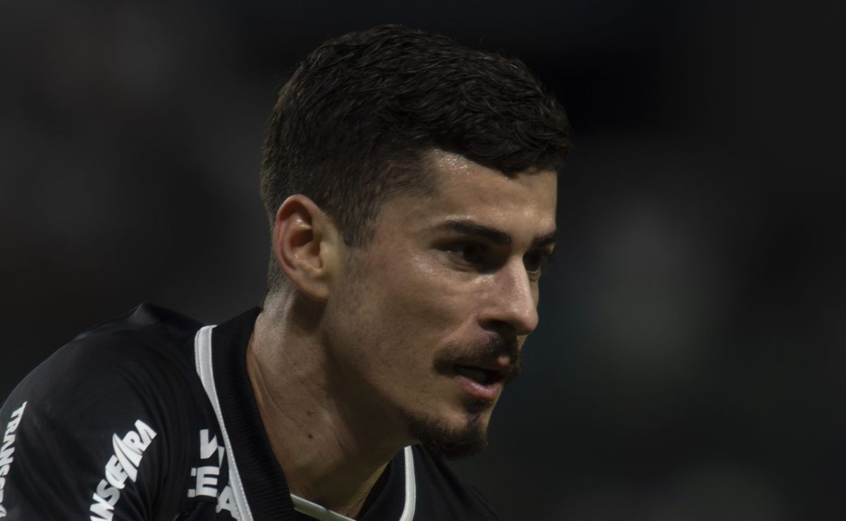 Venda de Rômulo ganha força após reunião no Palmeiras e destino deve ser rival na Série A