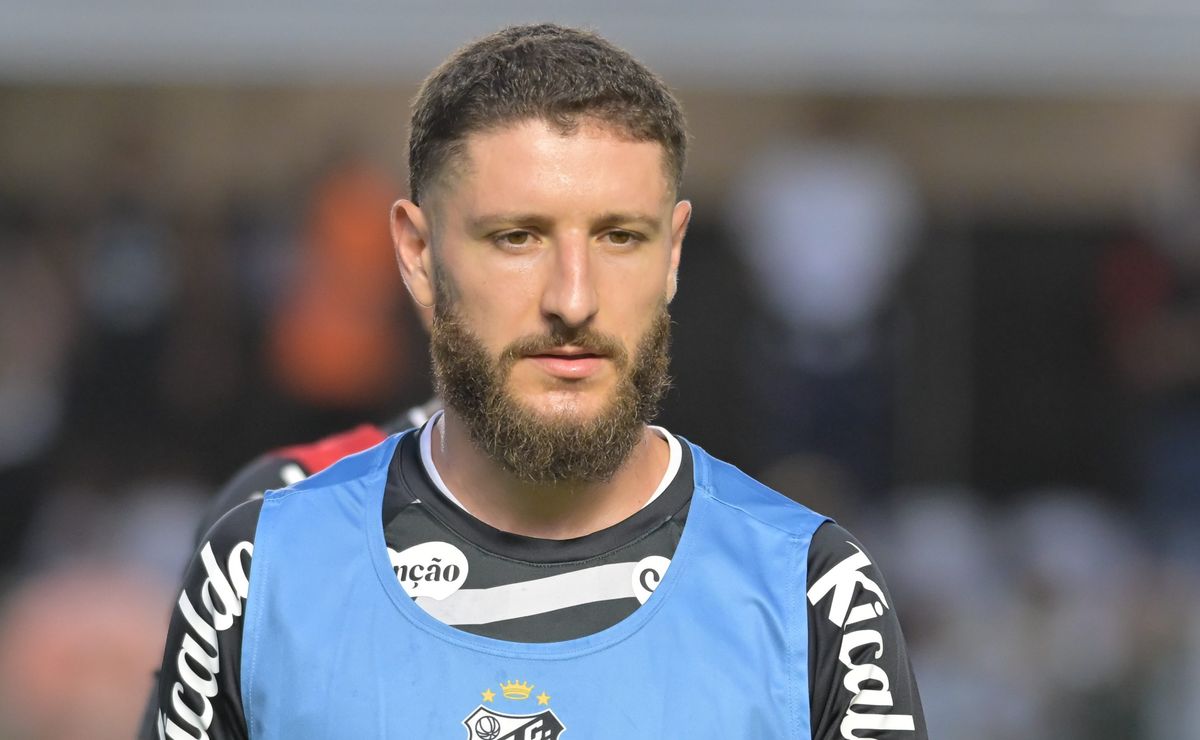 Fábio Sormani confirma novo vetado do Santos por lesão: “Zé Rafael é novo cliente do DM”