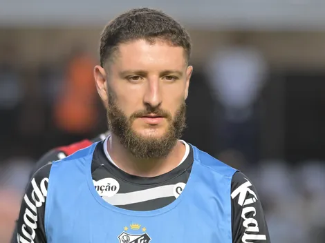 Com lesão na coxa, Zé Rafael é vetado por DM do Santos contra Mirassol