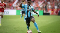 Francis Amuzu (Grêmio) durante jogo contra o Internacional, no dia 08.03.2026. Foto: Maxi Franzoi / Alamy