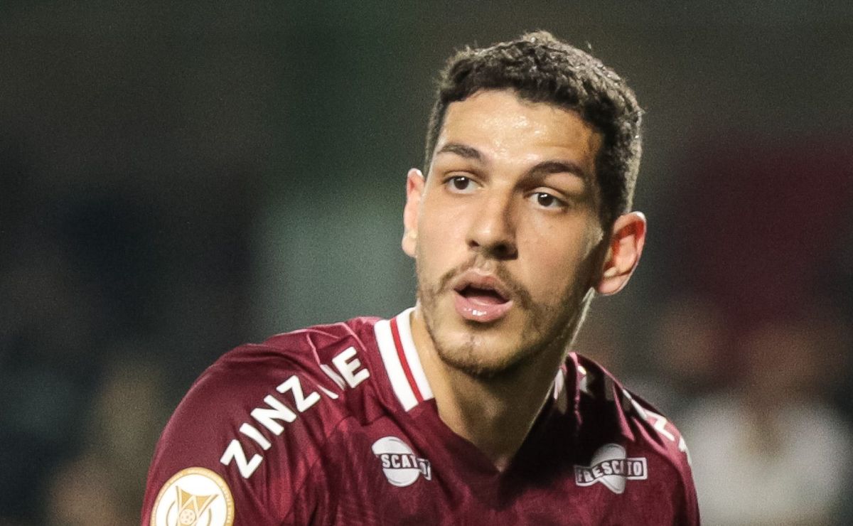 Flamengo monitora Nino, Luiz Henrique e Wendell e entra em disputa com o Palmeiras no mercado