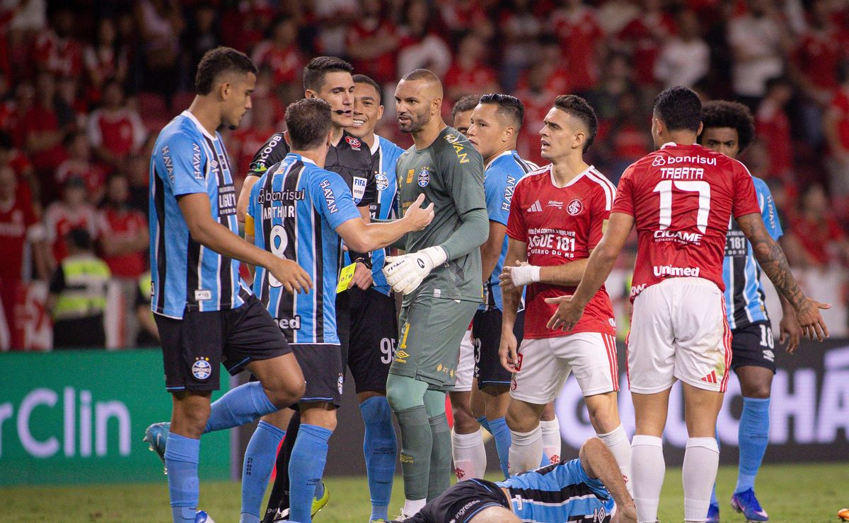 Gre-Nal: Áudios do VAR da final entre Grêmio x Internacional são divulgados após polêmicas em campo