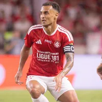 Alan Patrick iguala D'Alessandro em gols no Gre-Nal