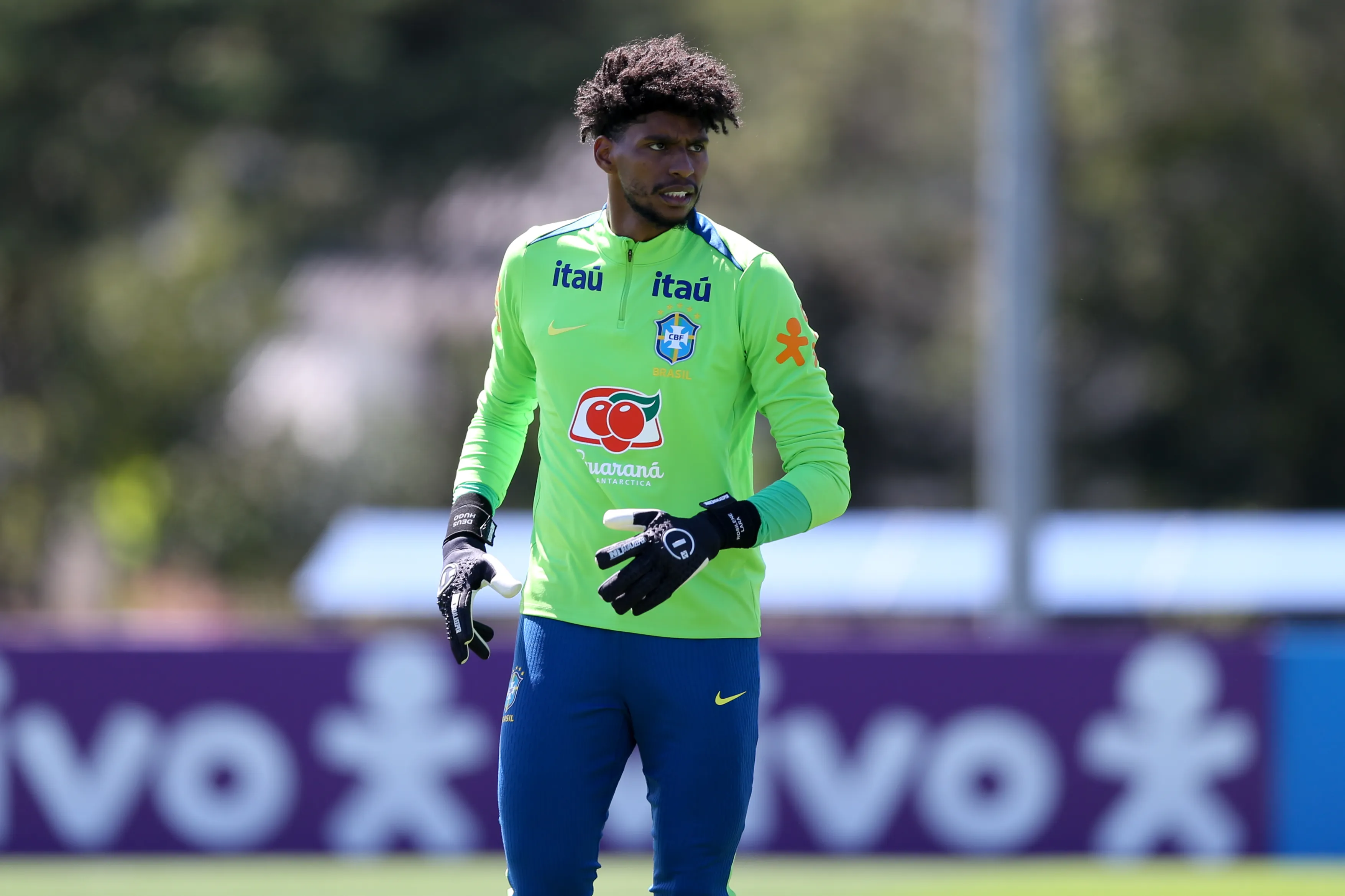 Hugo Souza goleiro da Selecao Brasileira durante treino na Granja Comary em Teresopolis (RJ). Foto: Marlon Costa/AGIF