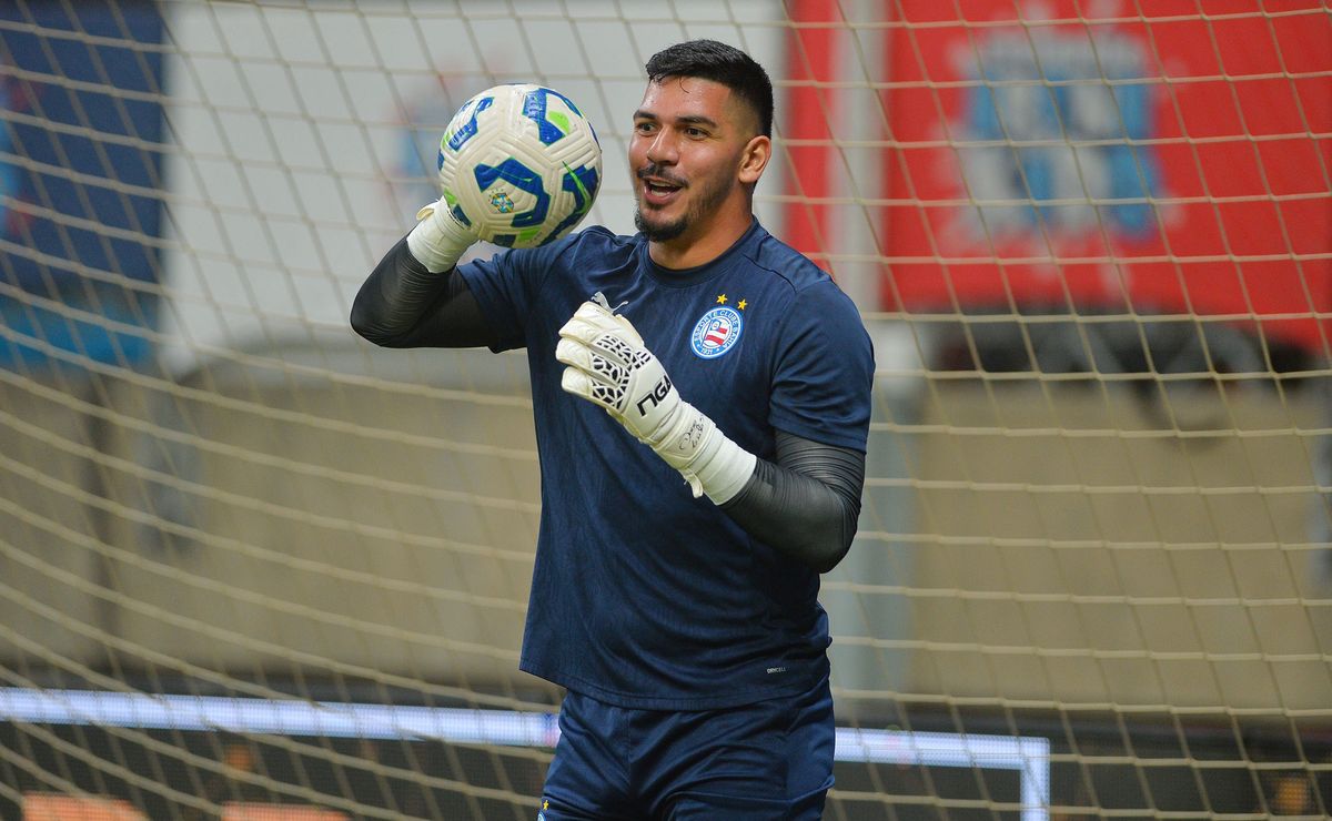Sem contato do Corinthians por João Paulo, Santos não negocia o goleiro no atual cenário
