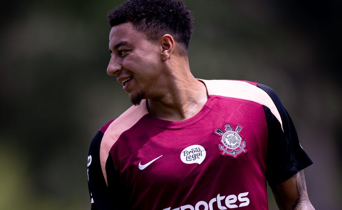 Jesse Lingard impressiona em treinamento pelo Corinthians e já chama atenção com ótimo desempenho